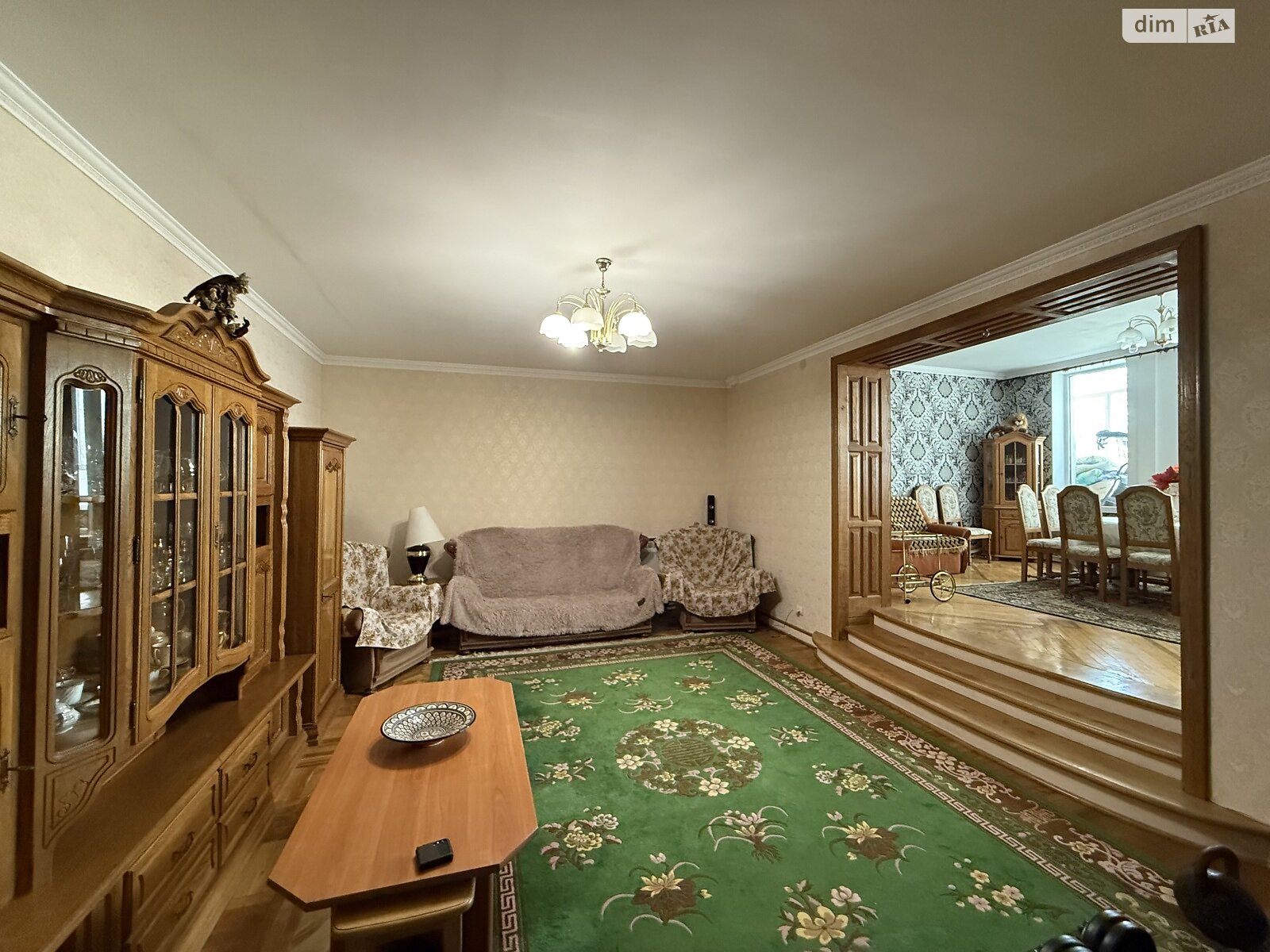 Продажа четырехкомнатной квартиры в Тернополе, на ул. Самчука Уласа, район Старый парк фото 1 Продажа четырехкомнатной квартиры в Тернополе, на ул. Самчука Уласа, район Старый парк фото 1