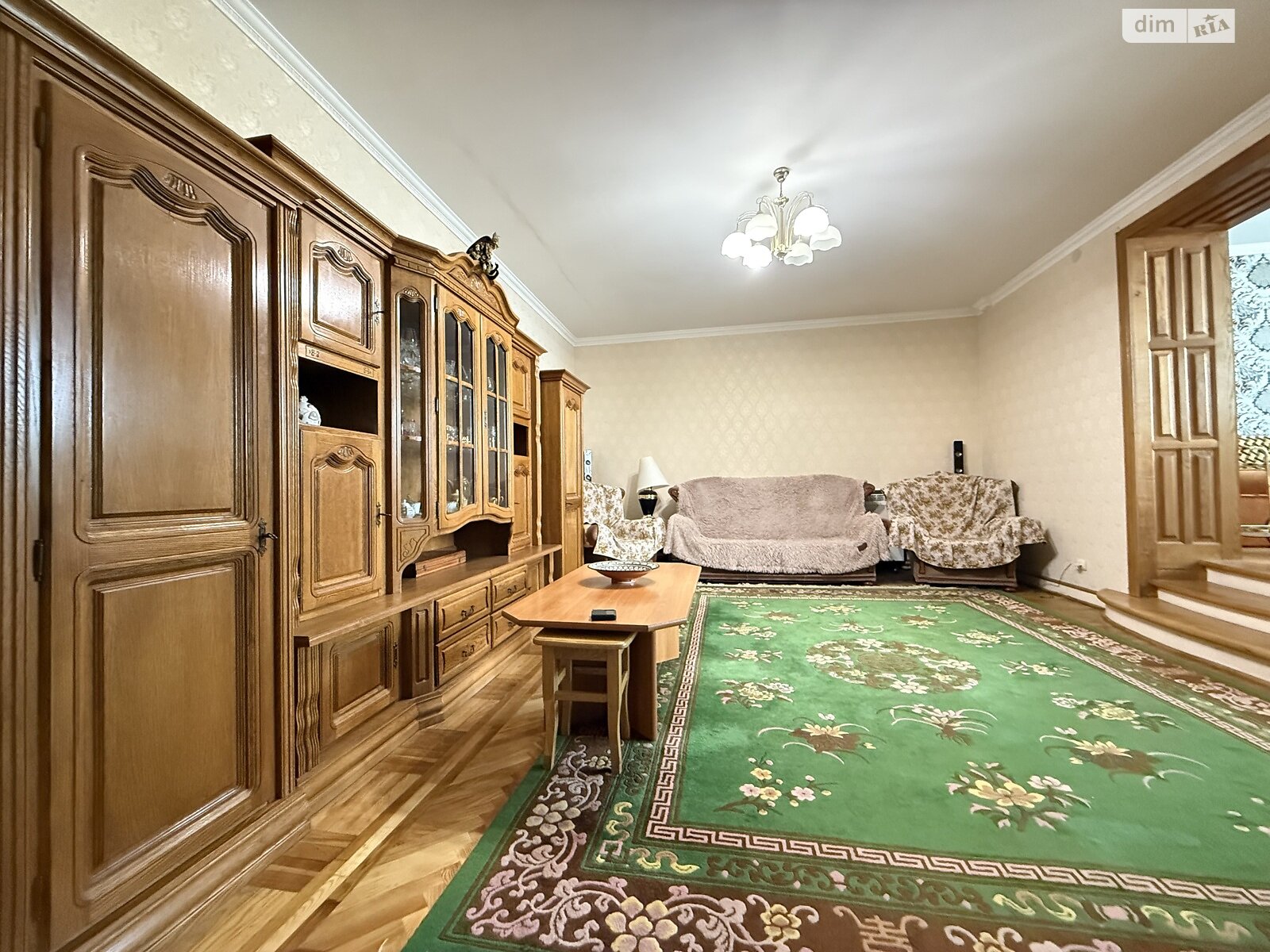 Продажа четырехкомнатной квартиры в Тернополе, на ул. Самчука Уласа, район Старый парк фото 1 Продажа четырехкомнатной квартиры в Тернополе, на ул. Самчука Уласа, район Старый парк фото 1