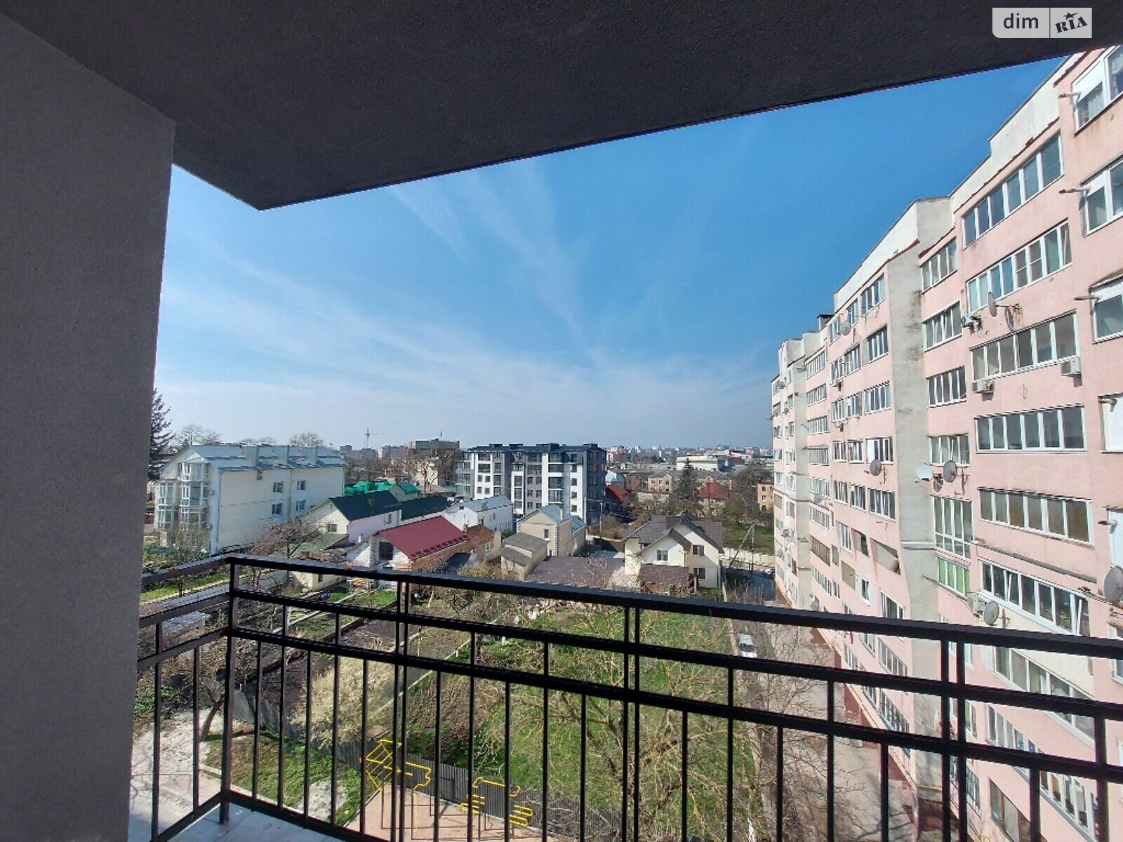 Продажа трехкомнатной квартиры в Тернополе, на ул. Веселая, район Старый парк фото 1