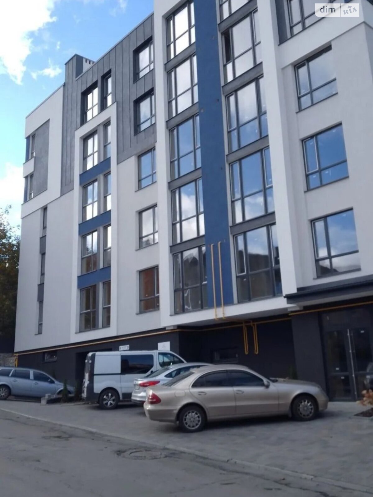 Продажа двухкомнатной квартиры в Тернополе, на ул. Веселая 35, район Старый парк фото 1 Продажа двухкомнатной квартиры в Тернополе, на ул. Веселая 35, район Старый парк фото 1
