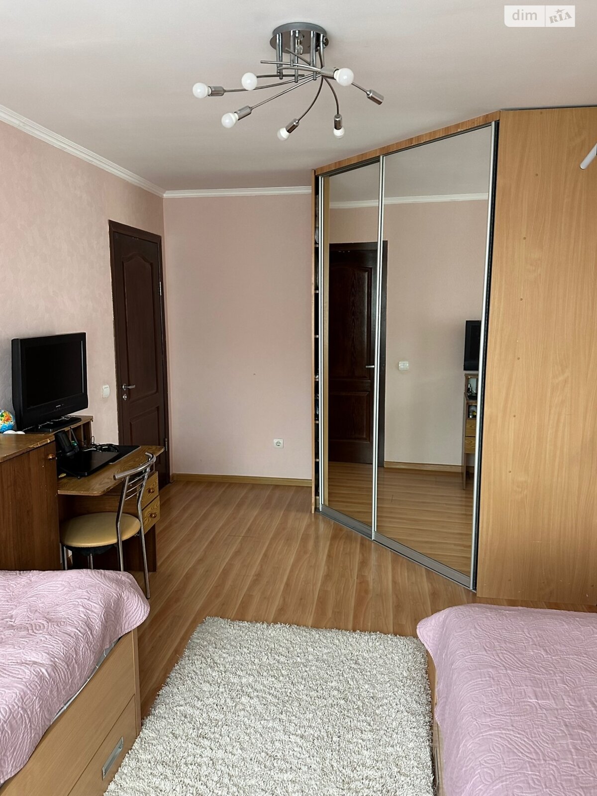 Продажа трехкомнатной квартиры в Тернополе, на просп. Злуки 8, район Старый парк фото 1