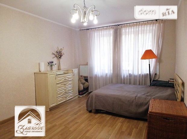 Продажа трехкомнатной квартиры в Тернополе, район Старый парк фото 1 Продажа трехкомнатной квартиры в Тернополе, район Старый парк фото 1