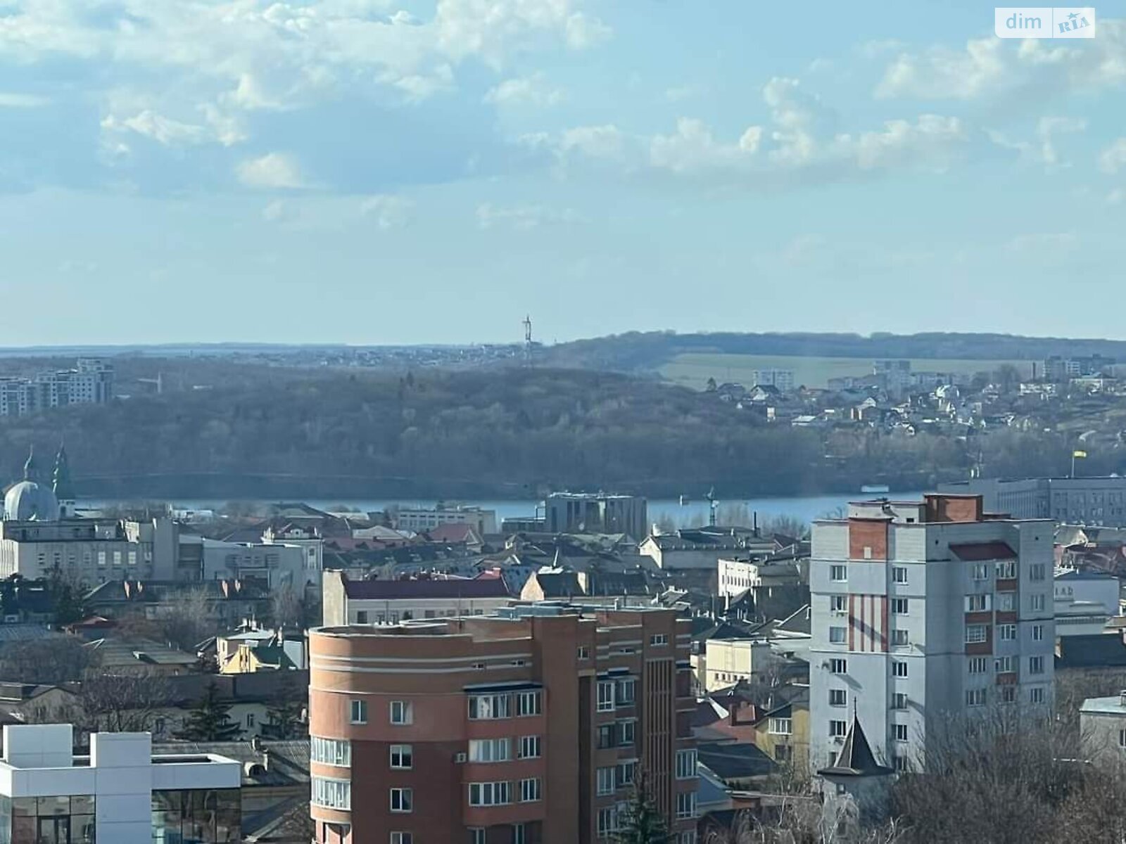 Продажа четырехкомнатной квартиры в Тернополе, на просп. Бандеры Степана 36, район Центр фото 1