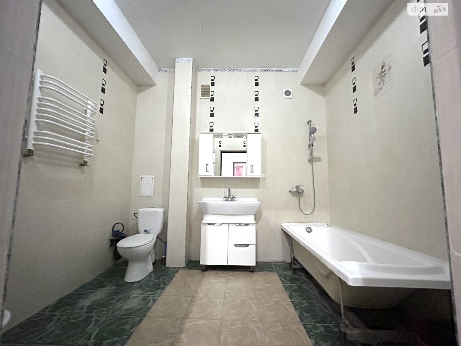 Продажа двухкомнатной квартиры в Тернополе, на ул. Барвинских Семьи, район Центр фото 1 Продажа двухкомнатной квартиры в Тернополе, на ул. Барвинских Семьи, район Центр фото 1