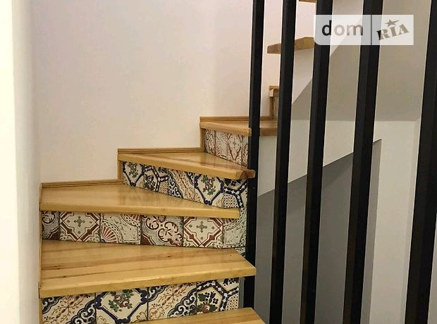 Продажа трехкомнатной квартиры в Тернополе, на ул. Белогорская район Центр фото 1 Продажа трехкомнатной квартиры в Тернополе, на ул. Белогорская район Центр фото 1