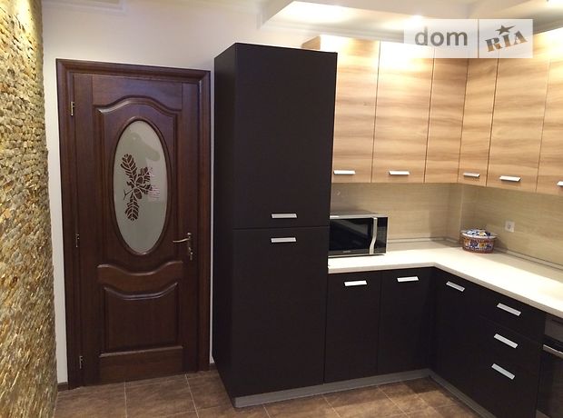 Продажа двухкомнатной квартиры в Тернополе, на ул. Черновецкая 51, район Центр фото 1 Продажа двухкомнатной квартиры в Тернополе, на ул. Черновецкая 51, район Центр фото 1