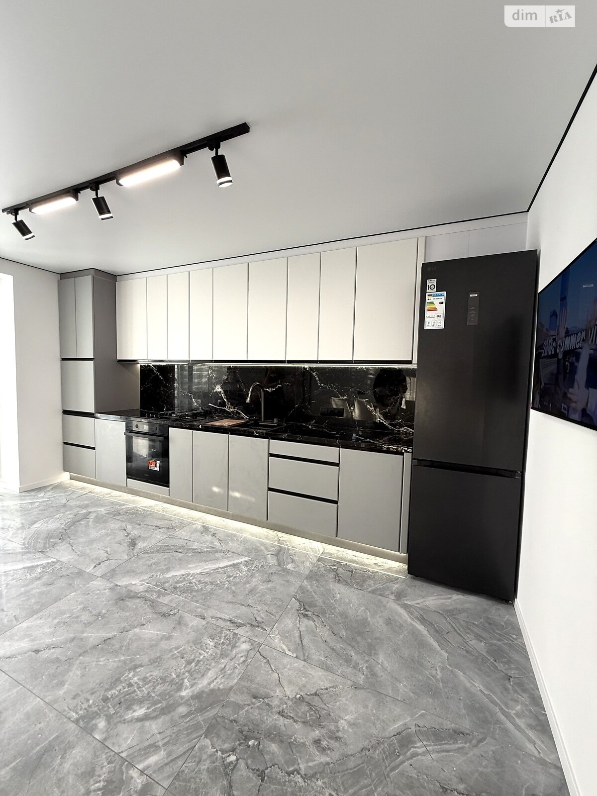 Продажа однокомнатной квартиры в Тернополе, на ул. Черновецкая 71, район Центр фото 1 Продажа однокомнатной квартиры в Тернополе, на ул. Черновецкая 71, район Центр фото 1