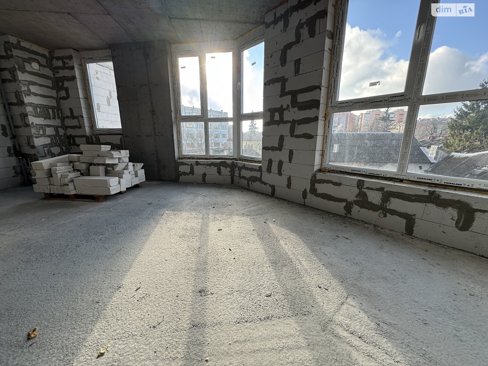 Продажа трехкомнатной квартиры в Тернополе, на ул. Федьковича, район Центр фото 1 Продажа трехкомнатной квартиры в Тернополе, на ул. Федьковича, район Центр фото 1