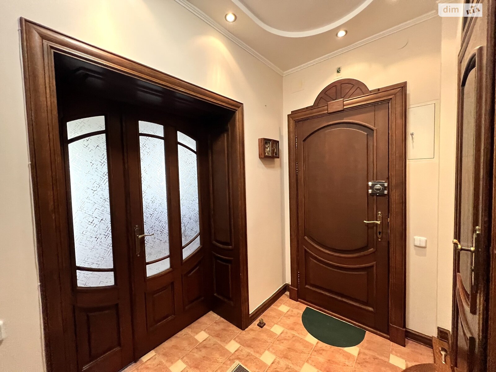 Продажа трехкомнатной квартиры в Тернополе, на ул. Франко Ивана 10, район Центр фото 1 Продажа трехкомнатной квартиры в Тернополе, на ул. Франко Ивана 10, район Центр фото 1