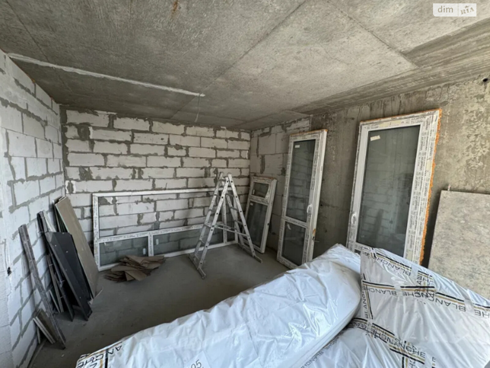 Продаж двокімнатної квартири в Тернополі, на пл. Героїв Євромайдану, район Центр фото 1 Продаж двокімнатної квартири в Тернополі, на пл. Героїв Євромайдану, район Центр фото 1