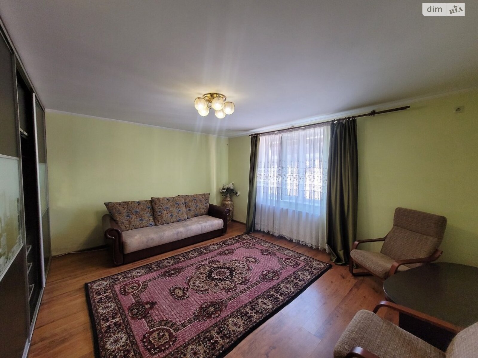 Продаж п`ятикімнатної квартири в Тернополі, на вул. Гоголя, район Центр фото 1 Продаж п`ятикімнатної квартири в Тернополі, на вул. Гоголя, район Центр фото 1
