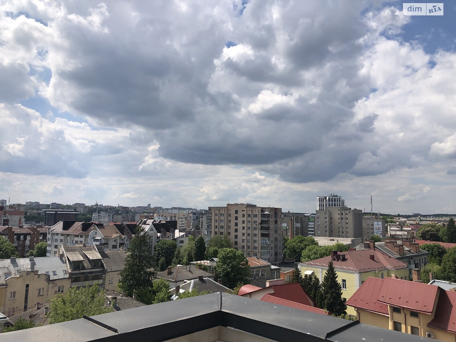 Продаж двокімнатної квартири в Тернополі, на вул. Шпитальна, район Центр фото 1 Продаж двокімнатної квартири в Тернополі, на вул. Шпитальна, район Центр фото 1