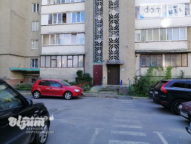 Продаж трикімнатної квартири в Тернополі, на вул. Торговиця, район Центр фото 1 Продаж трикімнатної квартири в Тернополі, на вул. Торговиця, район Центр фото 1
