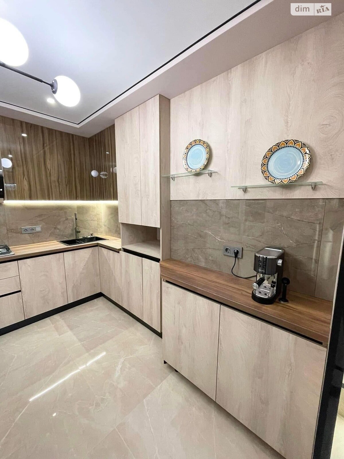 Продажа двухкомнатной квартиры в Тернополе, на пер. Кирпичный, район Центр фото 1 Продажа двухкомнатной квартиры в Тернополе, на пер. Кирпичный, район Центр фото 1