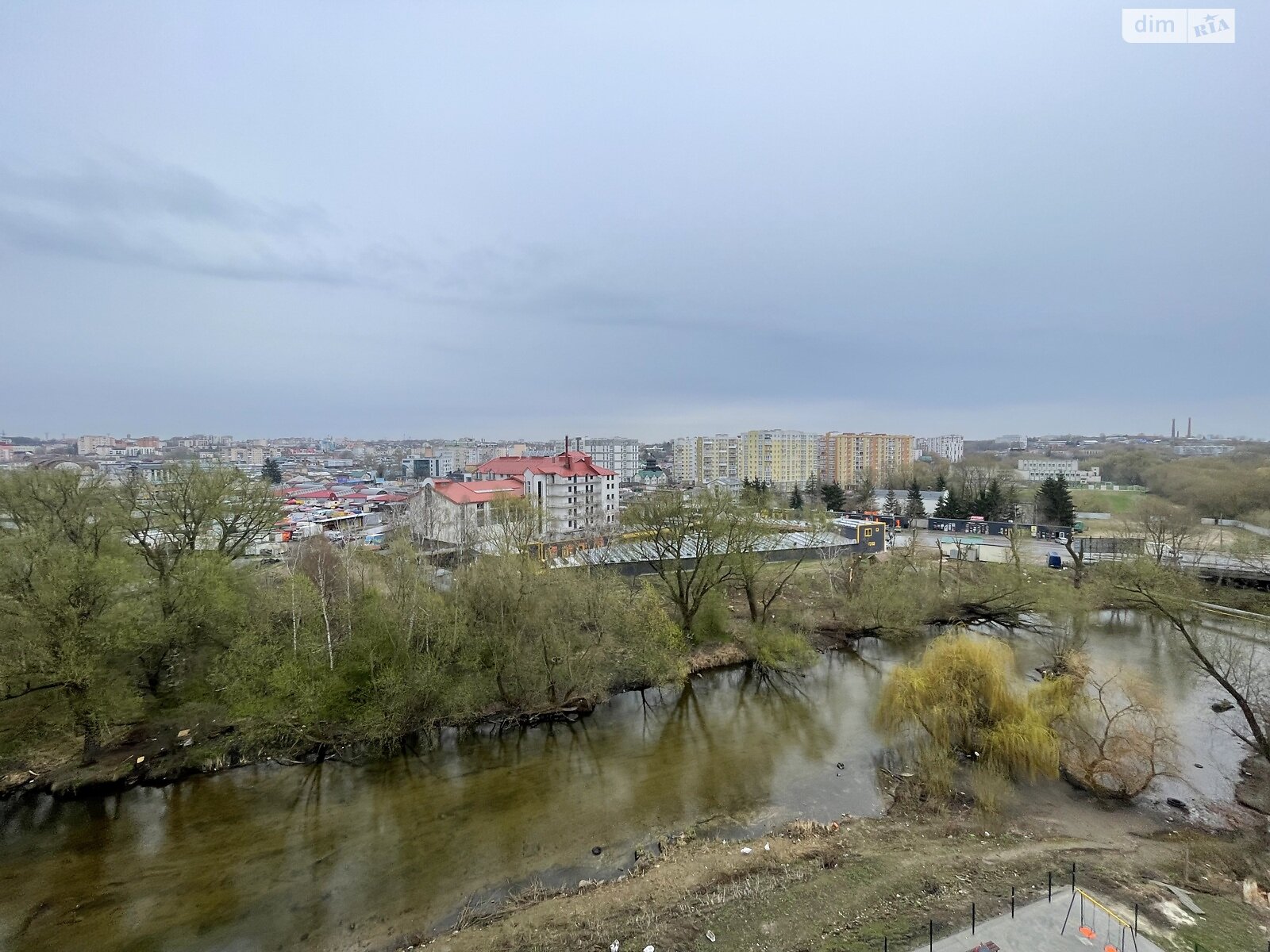 Продажа двухкомнатной квартиры в Тернополе, на пер. Кирпичный, район Центр фото 1 Продажа двухкомнатной квартиры в Тернополе, на пер. Кирпичный, район Центр фото 1