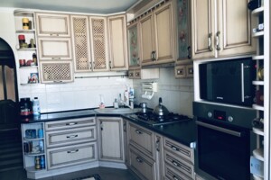 Продажа трехкомнатной квартиры в Тернополе, на ул. Коллонтая Гуго 2, район Центр фото 2