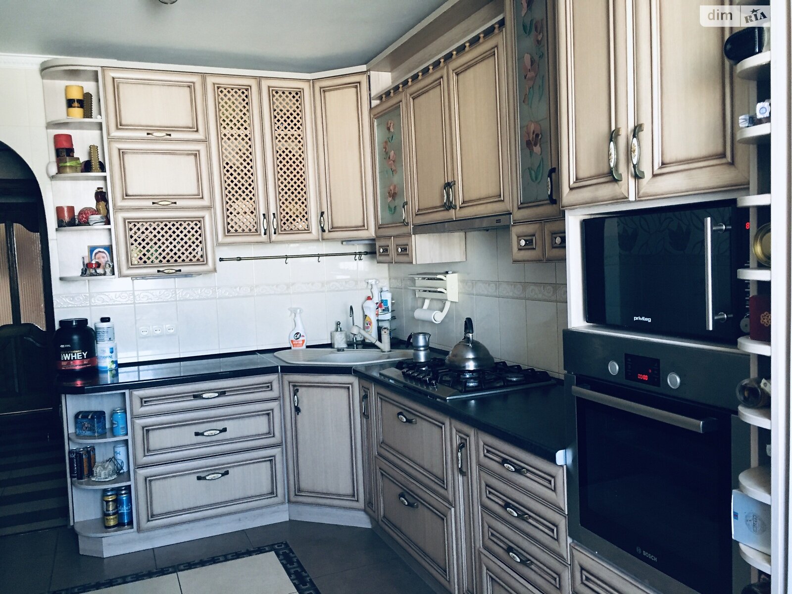Продажа трехкомнатной квартиры в Тернополе, на ул. Коллонтая Гуго 2, район Центр фото 1 Продажа трехкомнатной квартиры в Тернополе, на ул. Коллонтая Гуго 2, район Центр фото 1