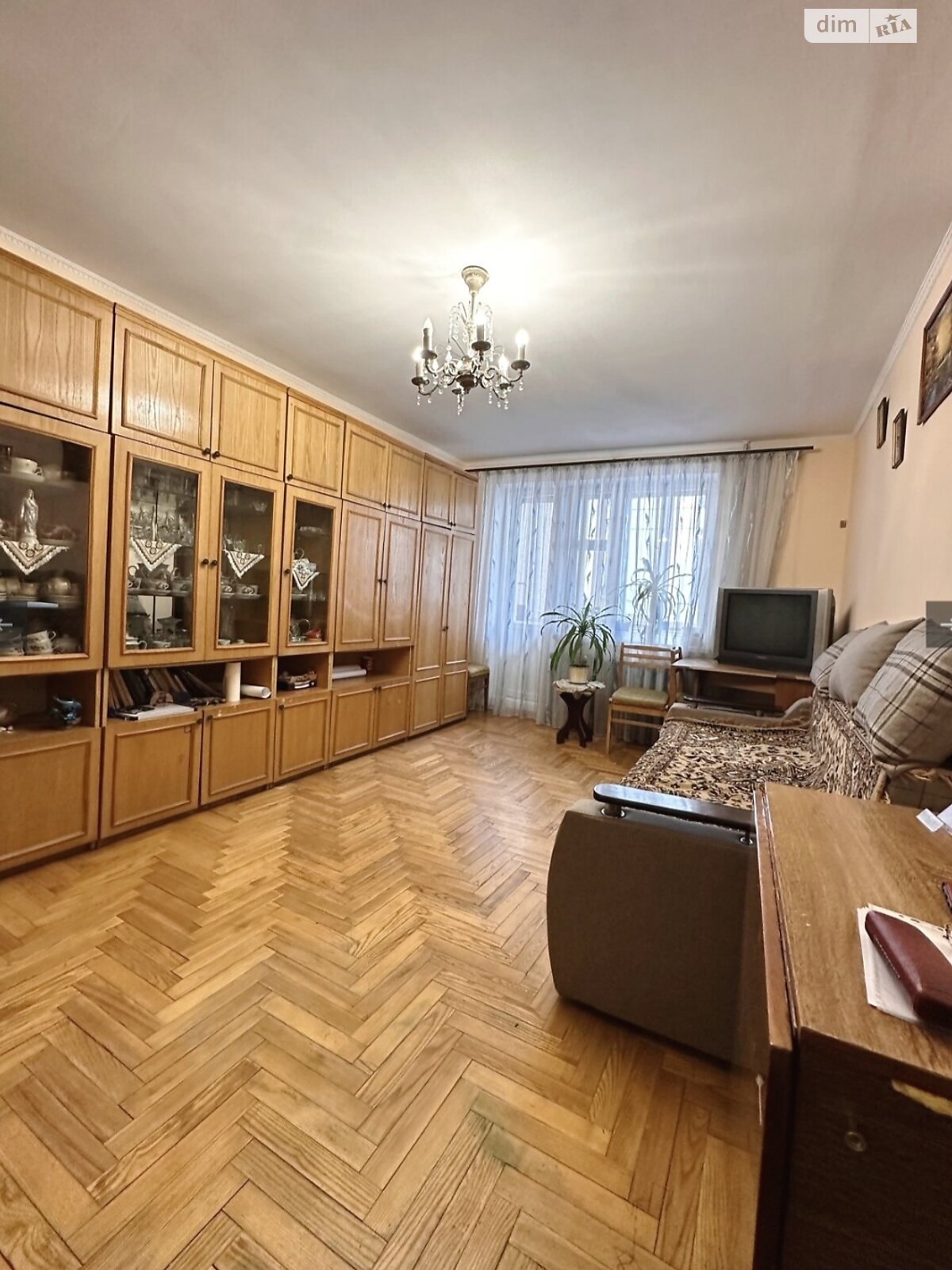 Продажа трехкомнатной квартиры в Тернополе, на ул. Коллонтая Гуго 2, район Центр фото 1 Продажа трехкомнатной квартиры в Тернополе, на ул. Коллонтая Гуго 2, район Центр фото 1