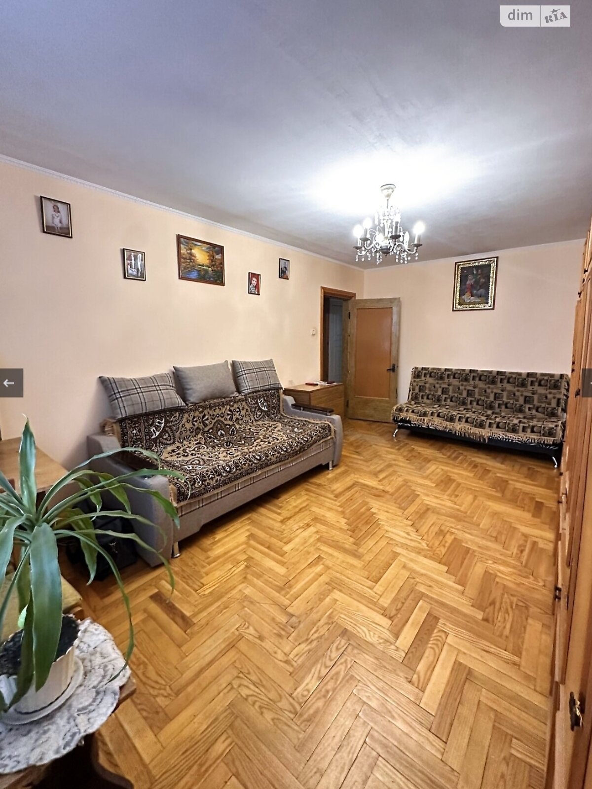 Продажа трехкомнатной квартиры в Тернополе, на ул. Коллонтая Гуго 2, район Центр фото 1 Продажа трехкомнатной квартиры в Тернополе, на ул. Коллонтая Гуго 2, район Центр фото 1