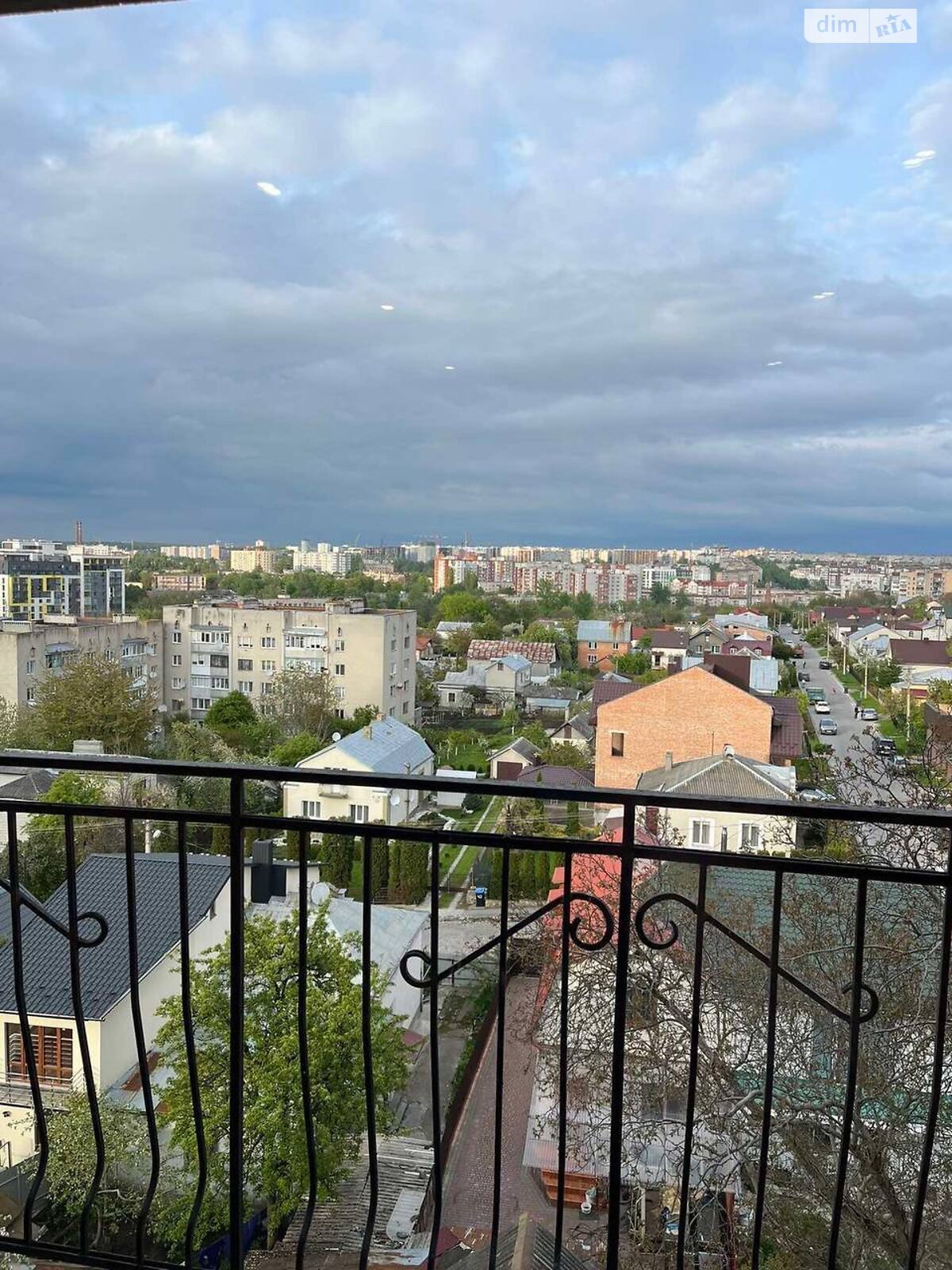 Продажа трехкомнатной квартиры в Тернополе, на ул. Коцюбинского, район Центр фото 1 Продажа трехкомнатной квартиры в Тернополе, на ул. Коцюбинского, район Центр фото 1