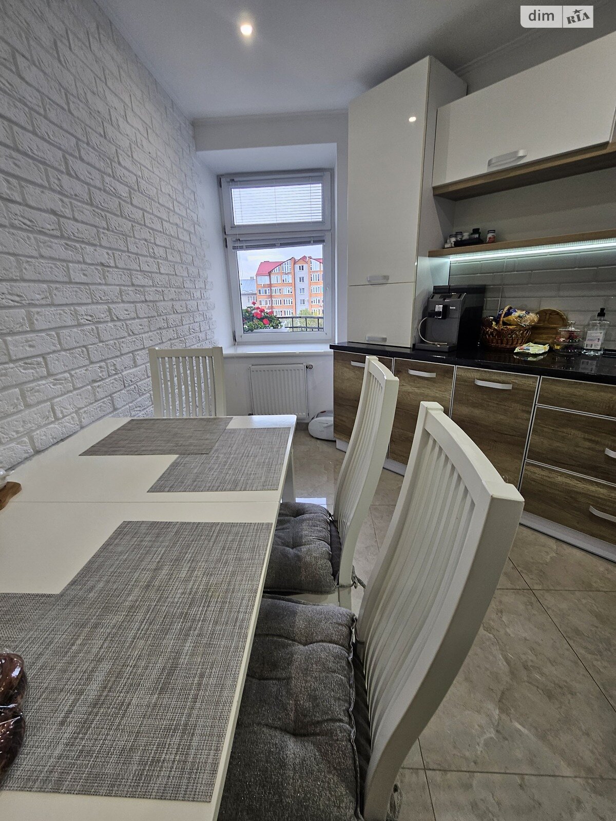 Продажа трехкомнатной квартиры в Тернополе, на ул. Крушельницкой Соломии 55, район Центр фото 1