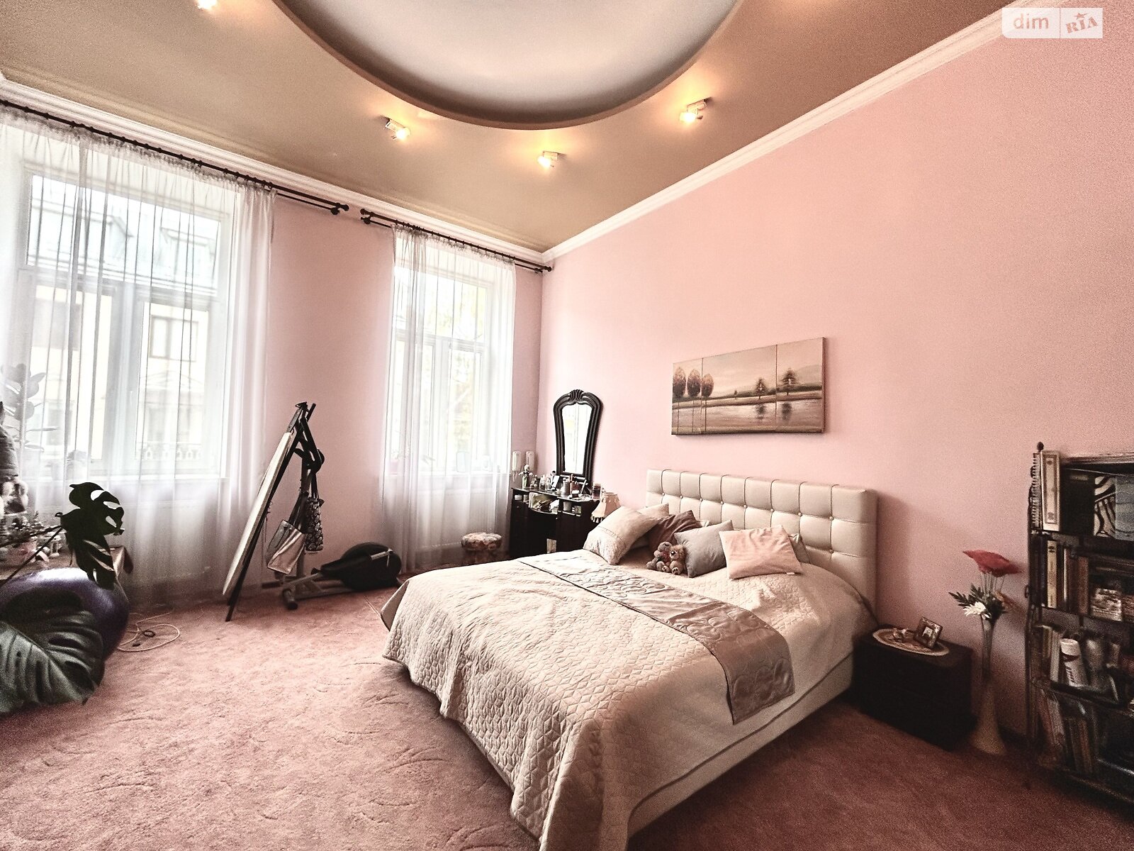 Продажа четырехкомнатной квартиры в Тернополе, на ул. Листопадовая 6, район Центр фото 1 Продажа четырехкомнатной квартиры в Тернополе, на ул. Листопадовая 6, район Центр фото 1