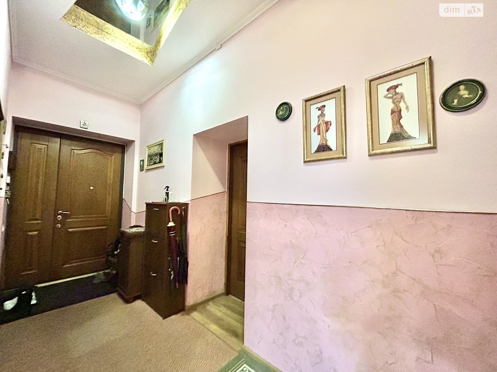 Продажа четырехкомнатной квартиры в Тернополе, на ул. Листопадовая 6, район Центр фото 1 Продажа четырехкомнатной квартиры в Тернополе, на ул. Листопадовая 6, район Центр фото 1