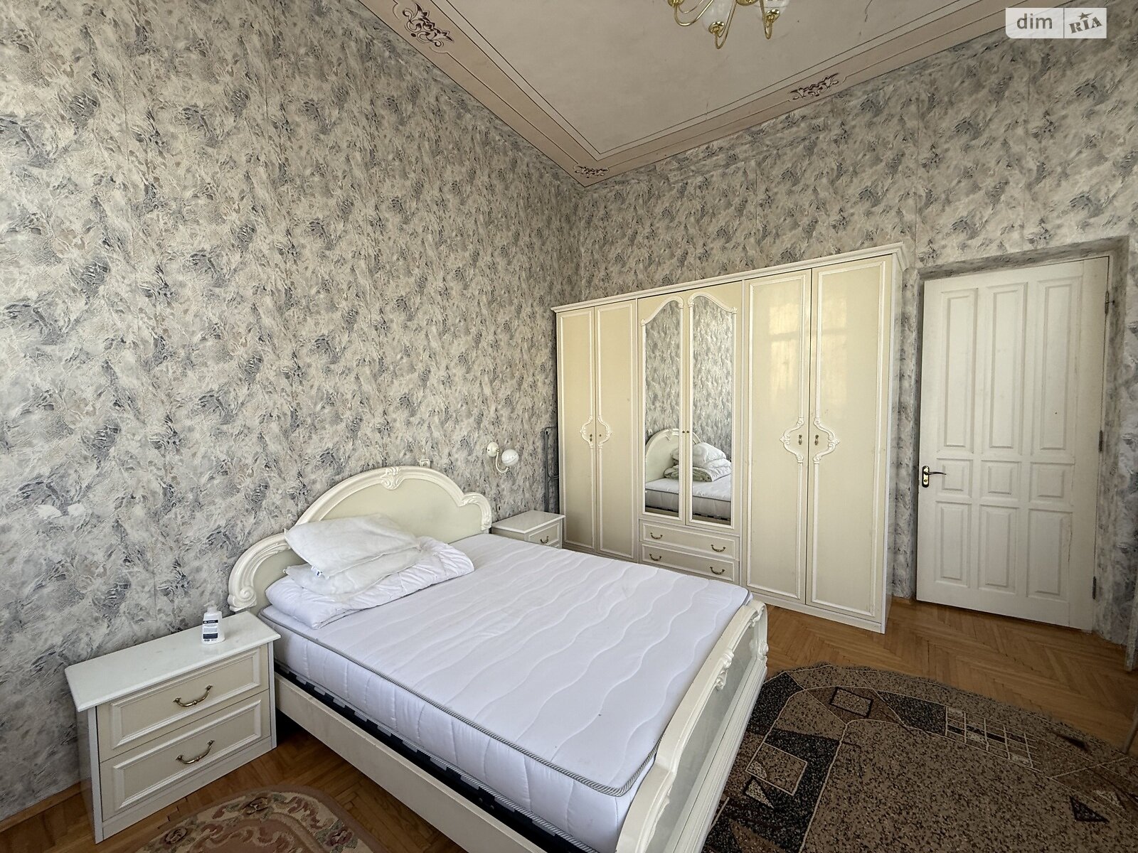 Продажа трехкомнатной квартиры в Тернополе, на ул. Листопадовая, район Центр фото 1