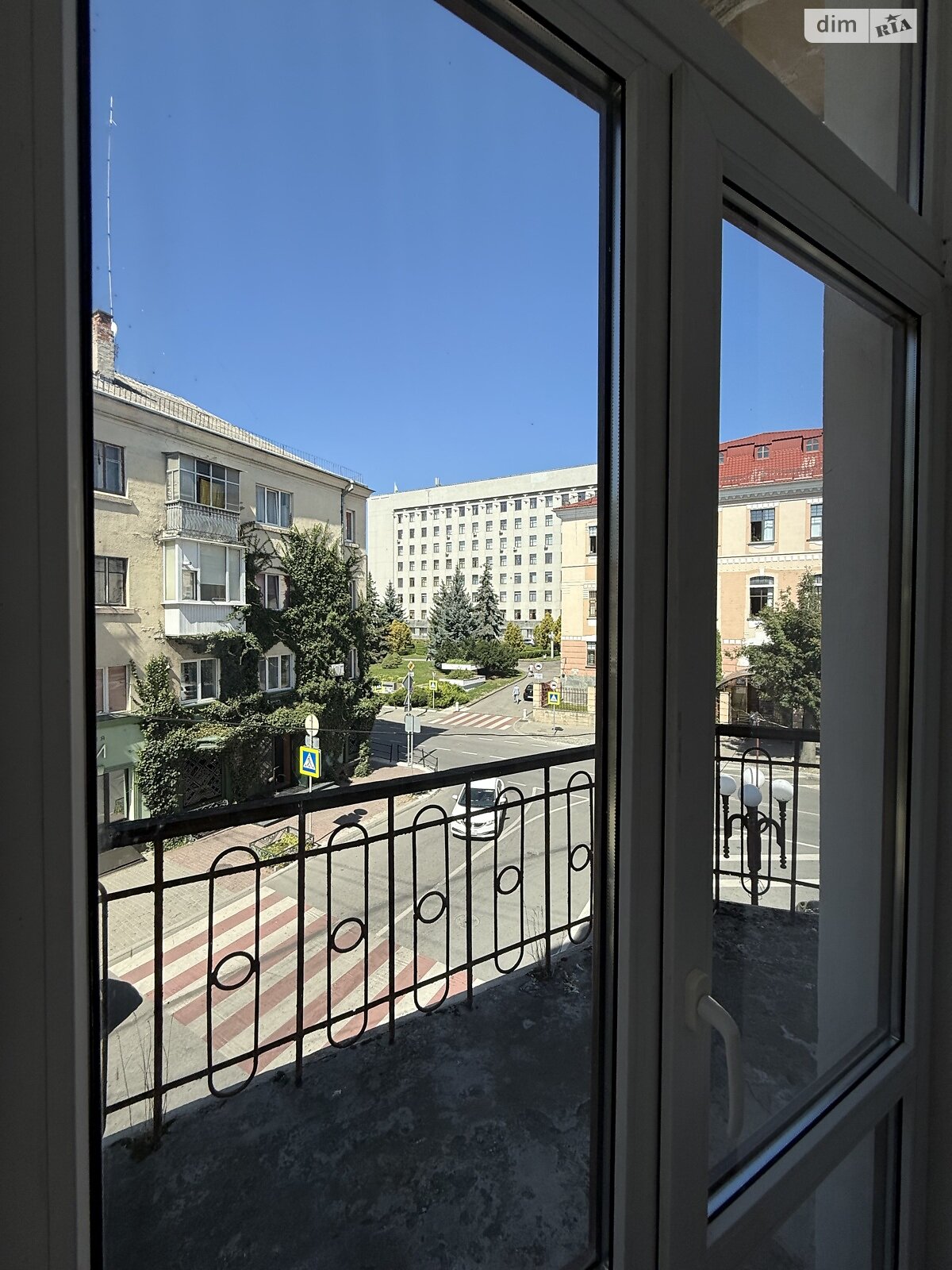 Продажа трехкомнатной квартиры в Тернополе, на ул. Листопадовая, район Центр фото 1