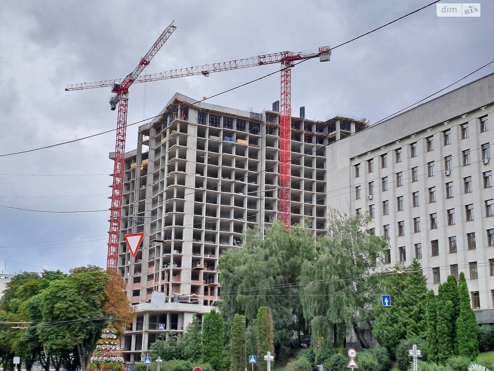 Продаж трикімнатної квартири в Тернополі, на вул. Опільського Юліана, район Центр фото 1
