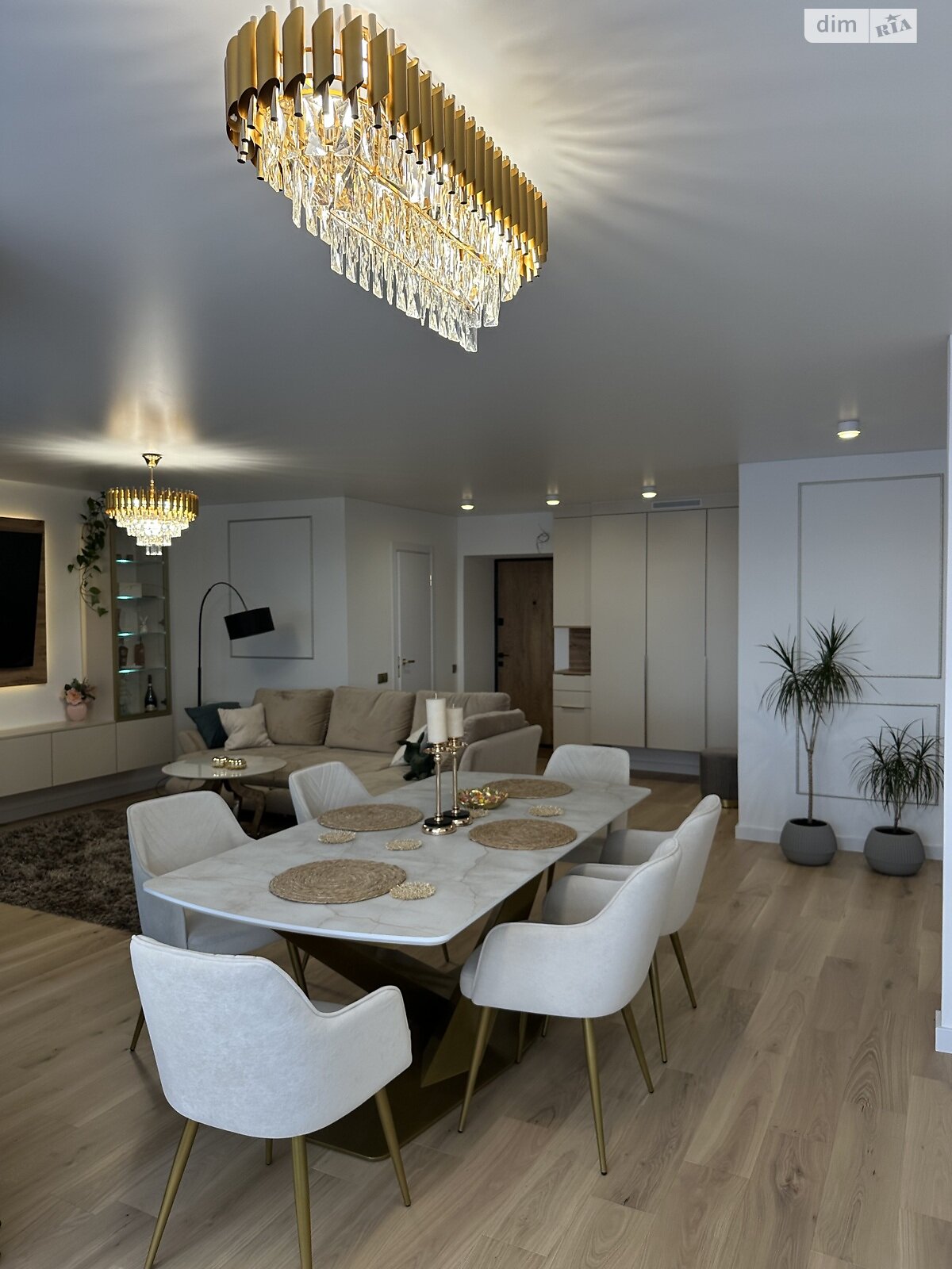 Продаж трикімнатної квартири в Тернополі, на вул. Пирогова 46, район Центр фото 1 Продаж трикімнатної квартири в Тернополі, на вул. Пирогова 46, район Центр фото 1