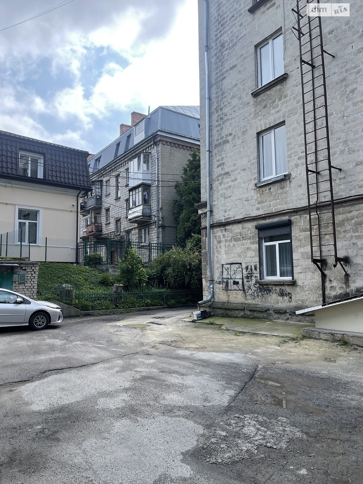 Продажа двухкомнатной квартиры в Тернополе, на ул. Словацкого Юлиуша, район Центр фото 1 Продажа двухкомнатной квартиры в Тернополе, на ул. Словацкого Юлиуша, район Центр фото 1