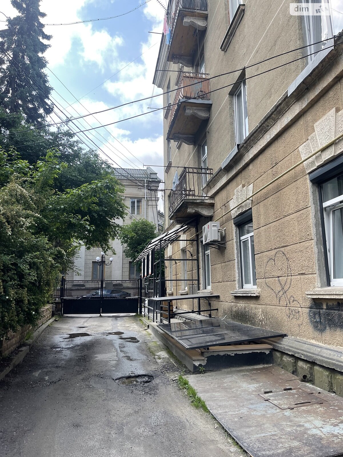 Продажа двухкомнатной квартиры в Тернополе, на ул. Словацкого Юлиуша, район Центр фото 1 Продажа двухкомнатной квартиры в Тернополе, на ул. Словацкого Юлиуша, район Центр фото 1