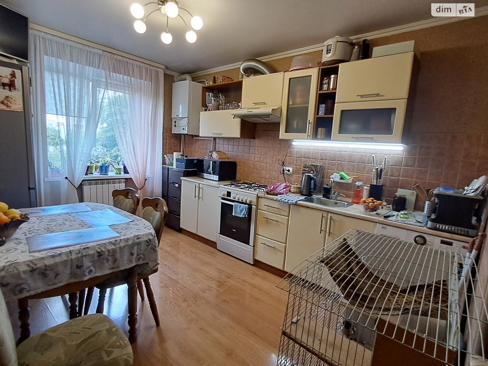Продаж трикімнатної квартири в Тернополі, на вул. Торговиця 2, район Центр фото 1 Продаж трикімнатної квартири в Тернополі, на вул. Торговиця 2, район Центр фото 1