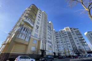 Продажа трехкомнатной квартиры в Тернополе, на ул. Торговица, район Центр фото 2