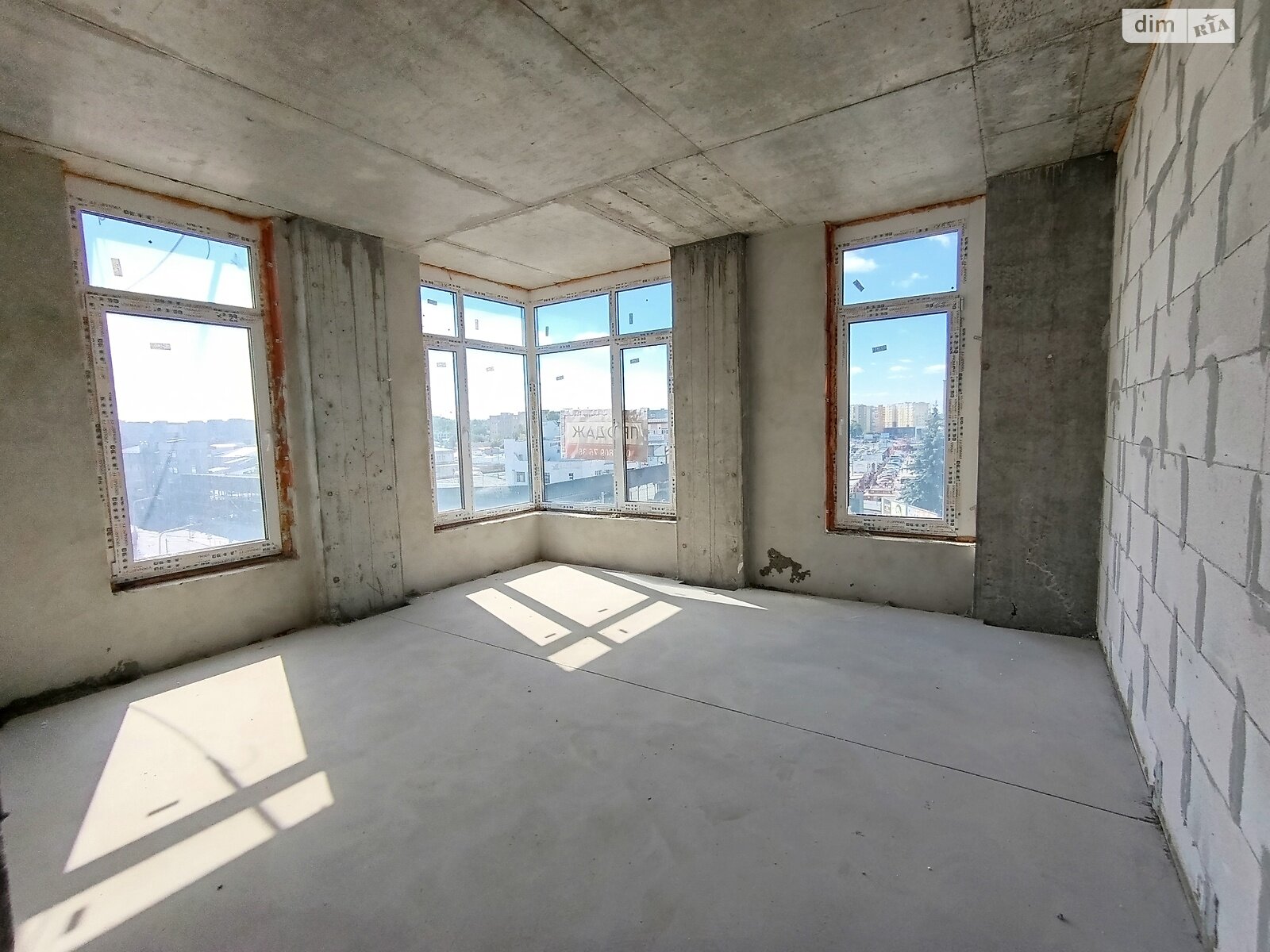 Продаж однокімнатної квартири в Тернополі, на вул. Торговиця, район Центр фото 1