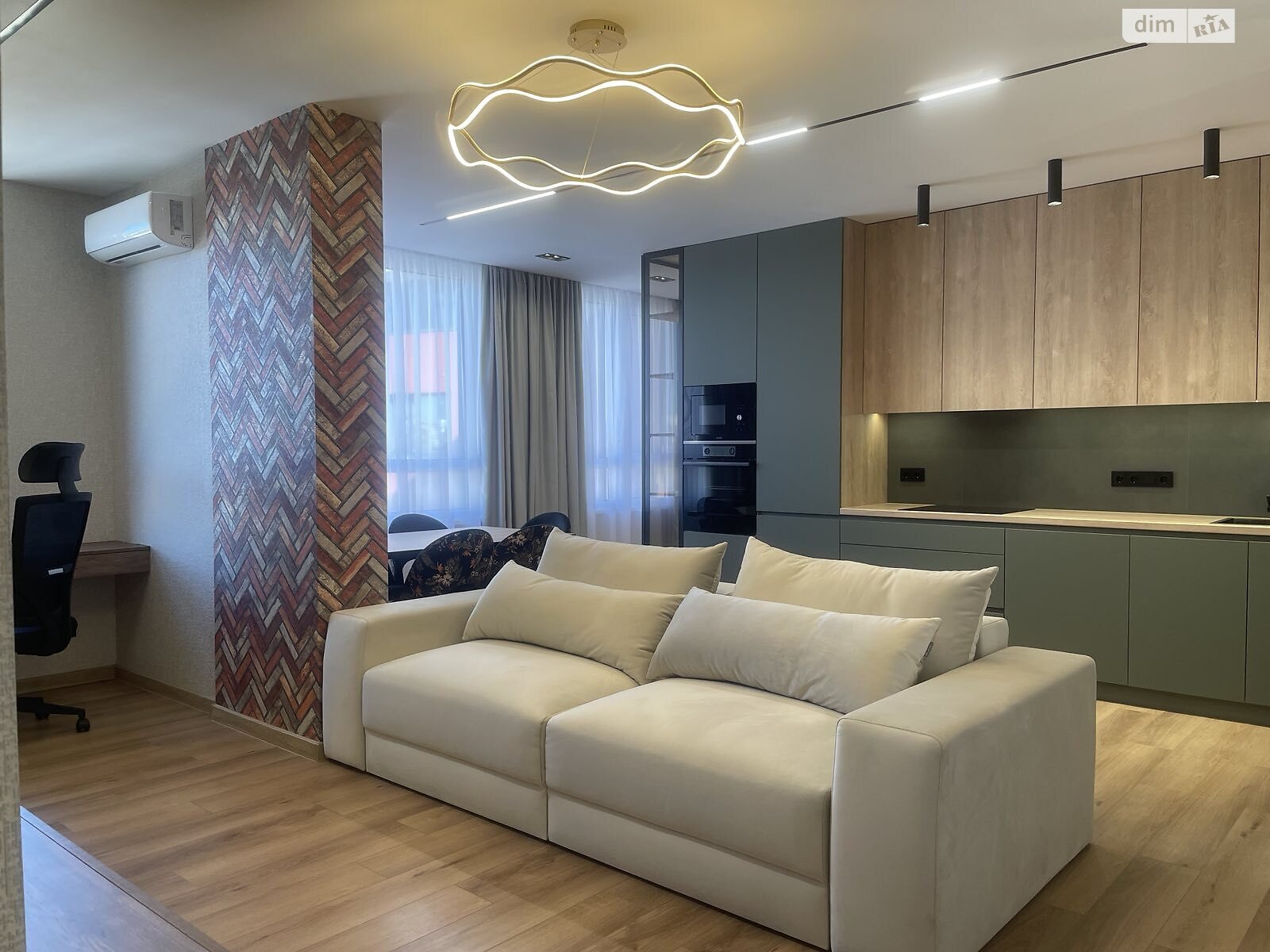 Продажа трехкомнатной квартиры в Тернополе, на ул. Торговица 19, район Центр фото 1