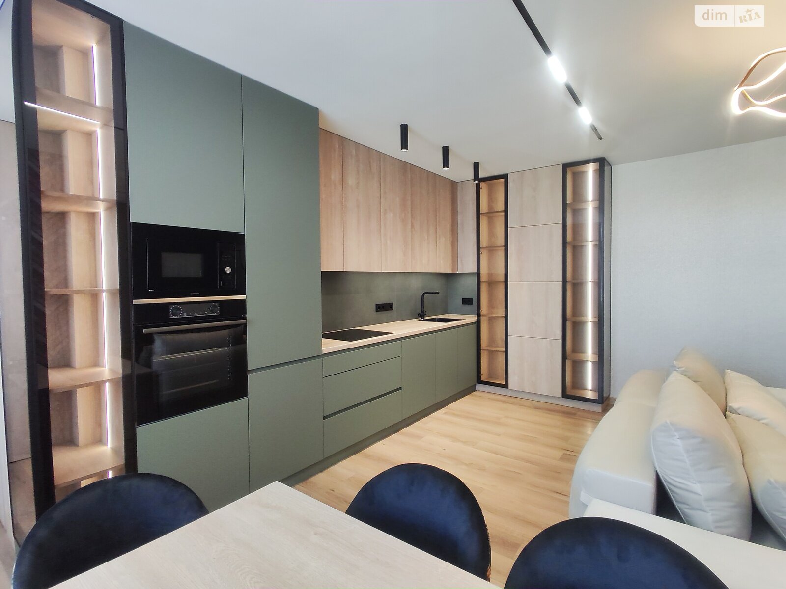 Продажа трехкомнатной квартиры в Тернополе, на ул. Торговица 19, район Центр фото 1