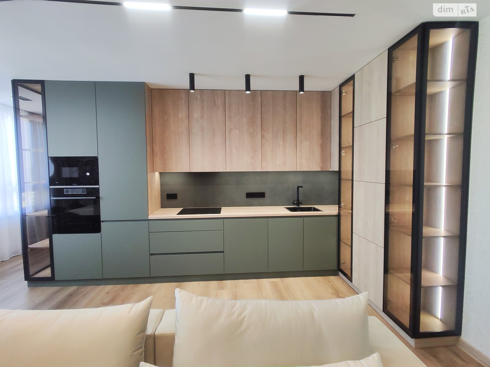 Продажа трехкомнатной квартиры в Тернополе, на ул. Торговица 19, район Центр фото 1