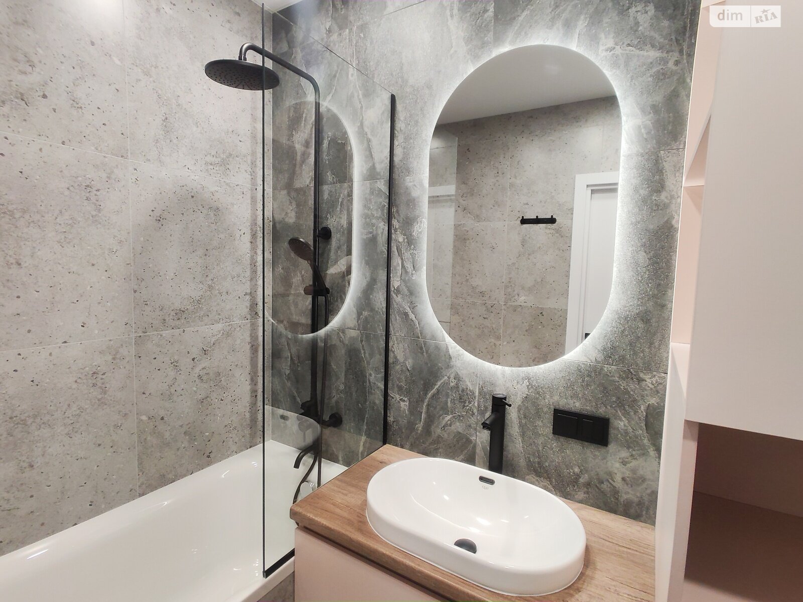 Продажа трехкомнатной квартиры в Тернополе, на ул. Торговица 19, район Центр фото 1