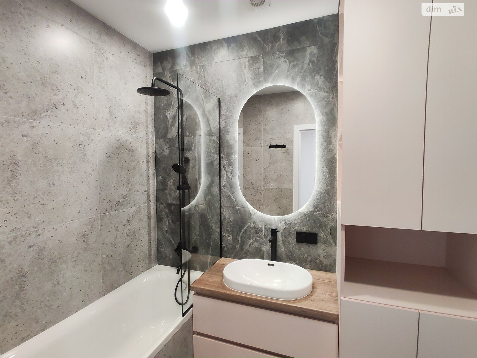 Продажа трехкомнатной квартиры в Тернополе, на ул. Торговица 19, район Центр фото 1