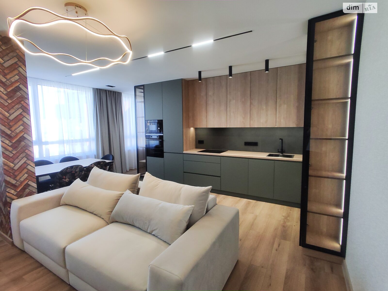 Продажа трехкомнатной квартиры в Тернополе, на ул. Торговица 19, район Центр фото 1