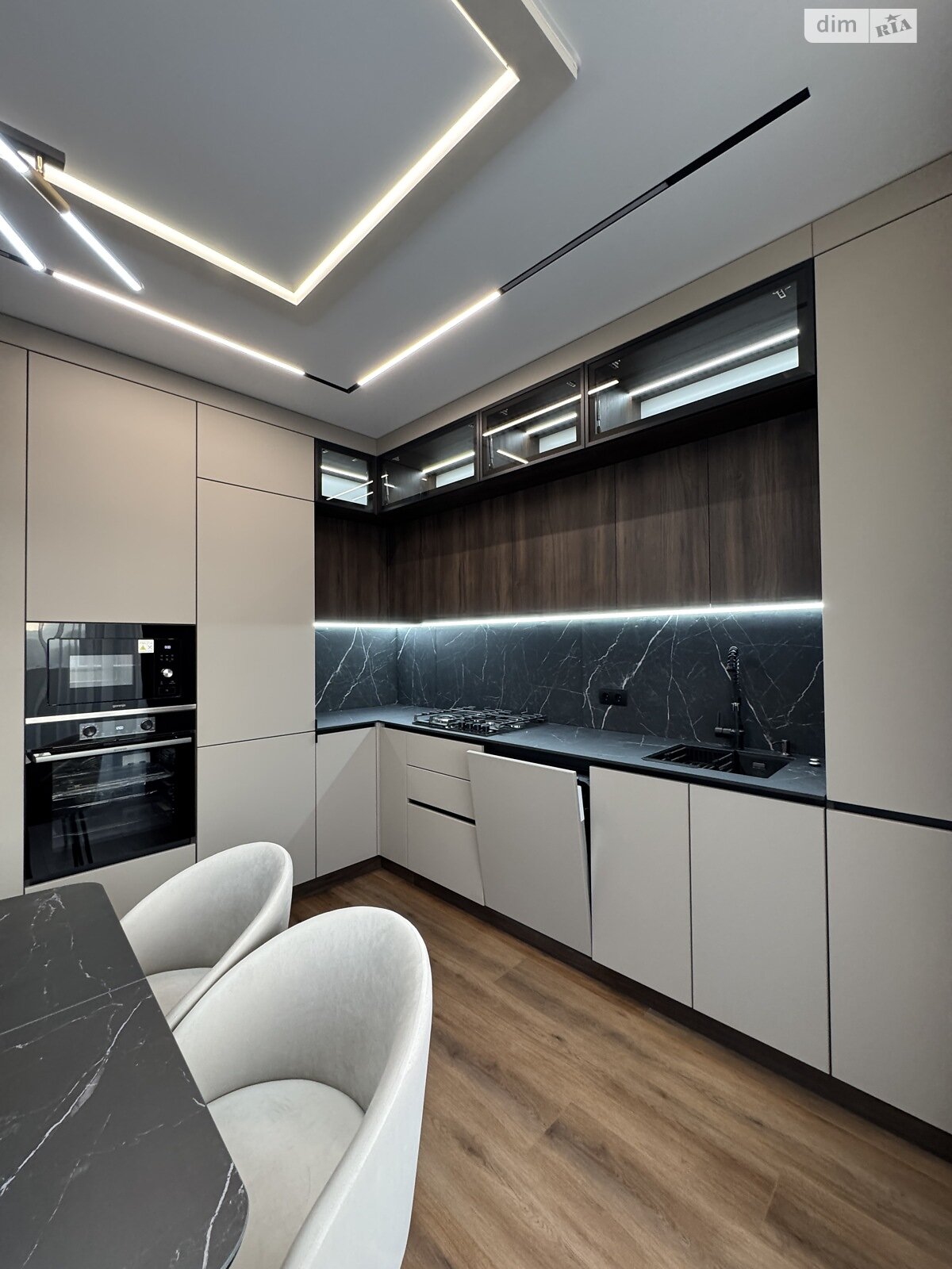 Продажа двухкомнатной квартиры в Тернополе, на ул. Торговица 19, район Центр фото 1 Продажа двухкомнатной квартиры в Тернополе, на ул. Торговица 19, район Центр фото 1