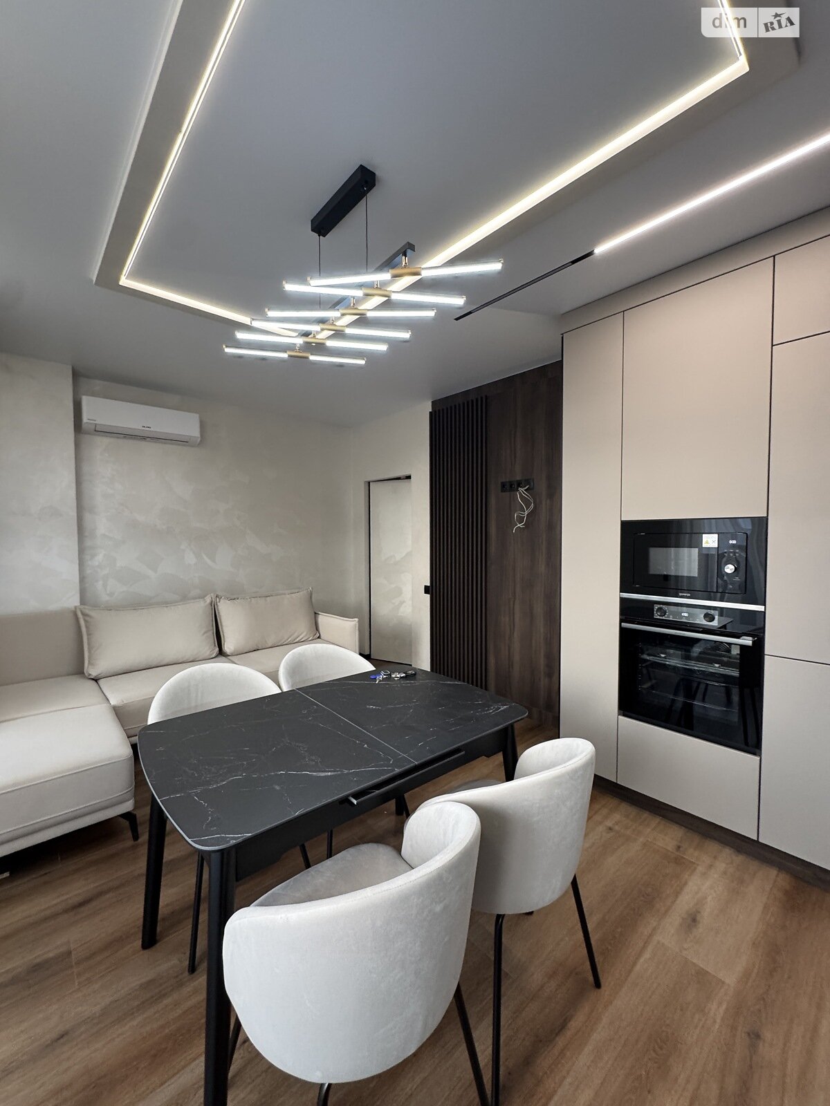 Продажа двухкомнатной квартиры в Тернополе, на ул. Торговица 19, район Центр фото 1 Продажа двухкомнатной квартиры в Тернополе, на ул. Торговица 19, район Центр фото 1