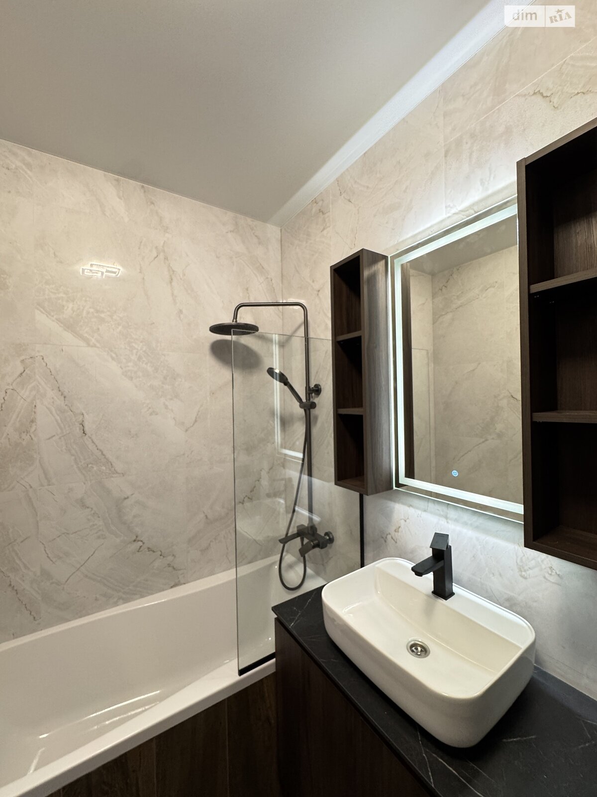 Продажа двухкомнатной квартиры в Тернополе, на ул. Торговица 19, район Центр фото 1 Продажа двухкомнатной квартиры в Тернополе, на ул. Торговица 19, район Центр фото 1