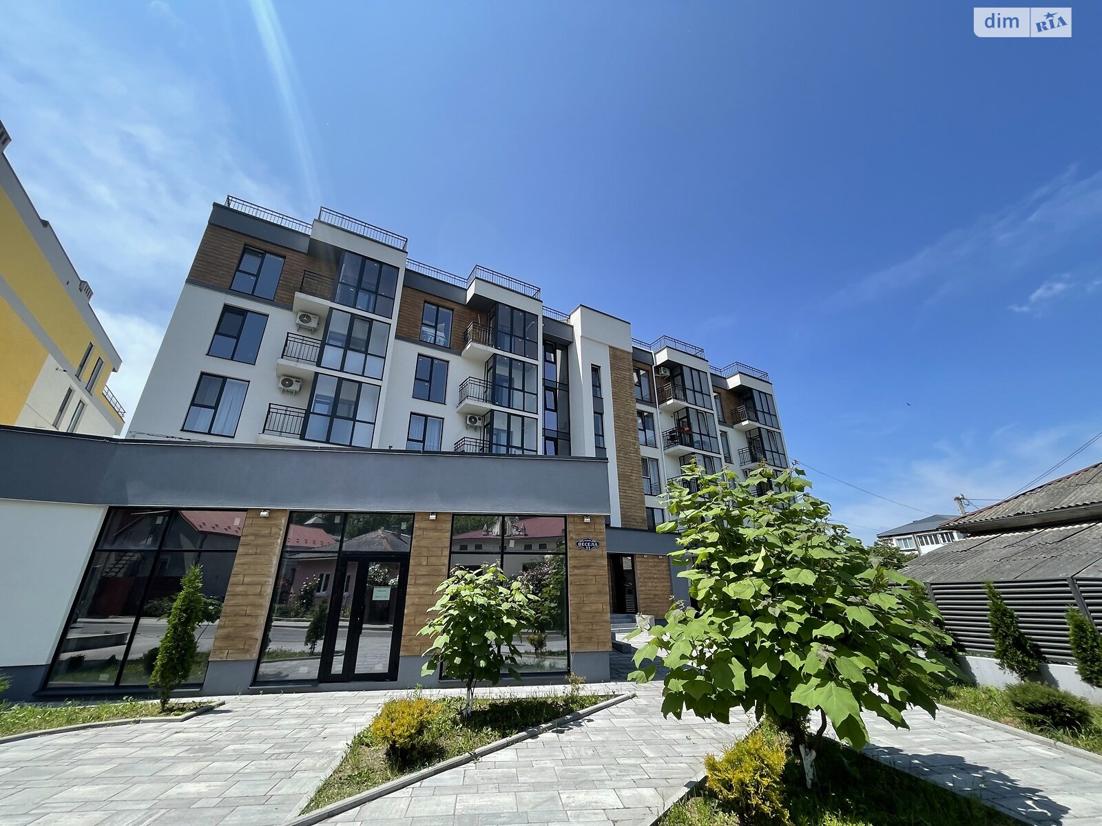 Продажа трехкомнатной квартиры в Тернополе, на ул. Веселая, район Центр фото 1 Продажа трехкомнатной квартиры в Тернополе, на ул. Веселая, район Центр фото 1