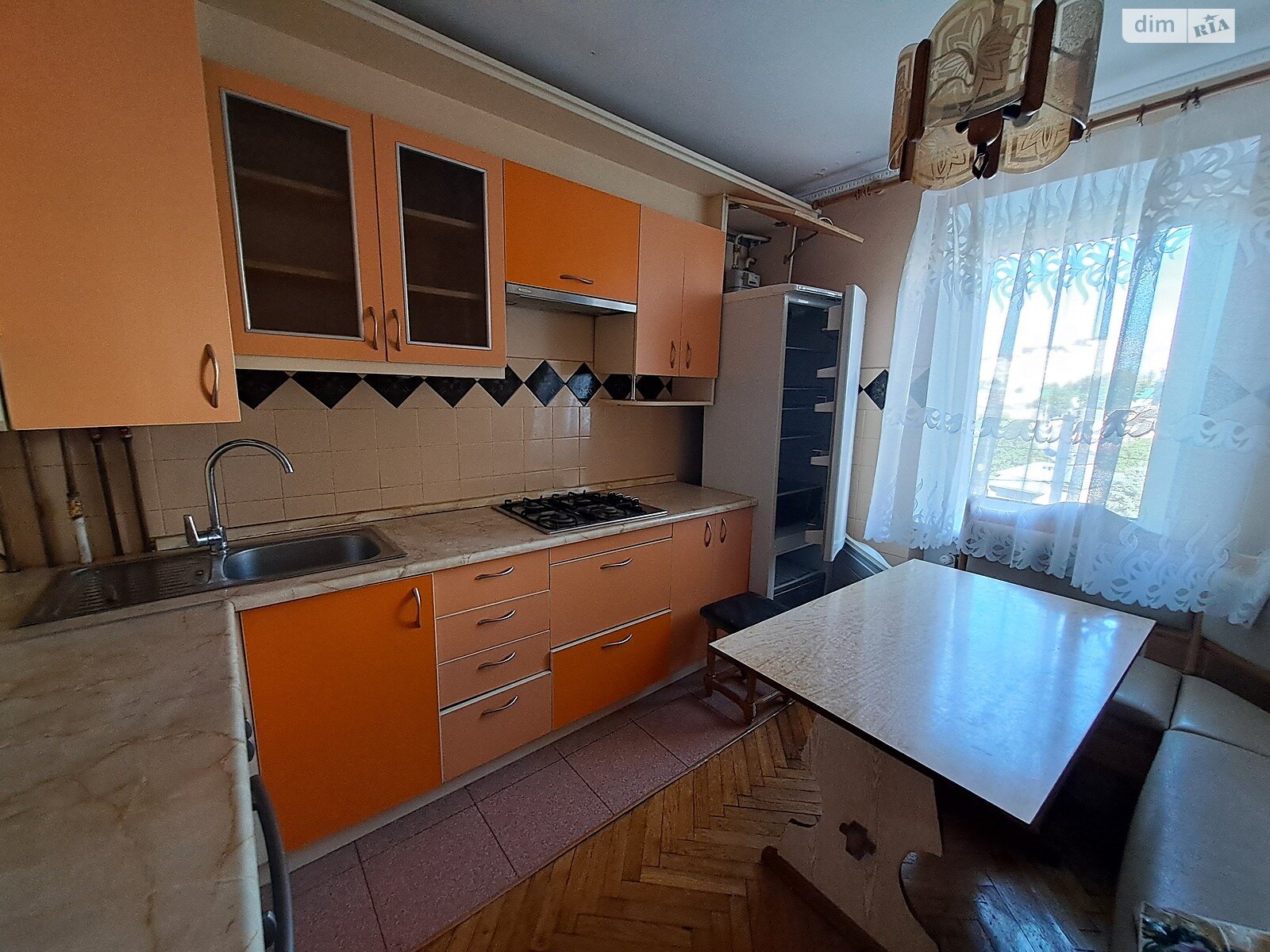 Продажа трехкомнатной квартиры в Тернополе, на ул. Веселая 51, район Центр фото 4 Продажа трехкомнатной квартиры в Тернополе, на ул. Веселая 51, район Центр фото 4