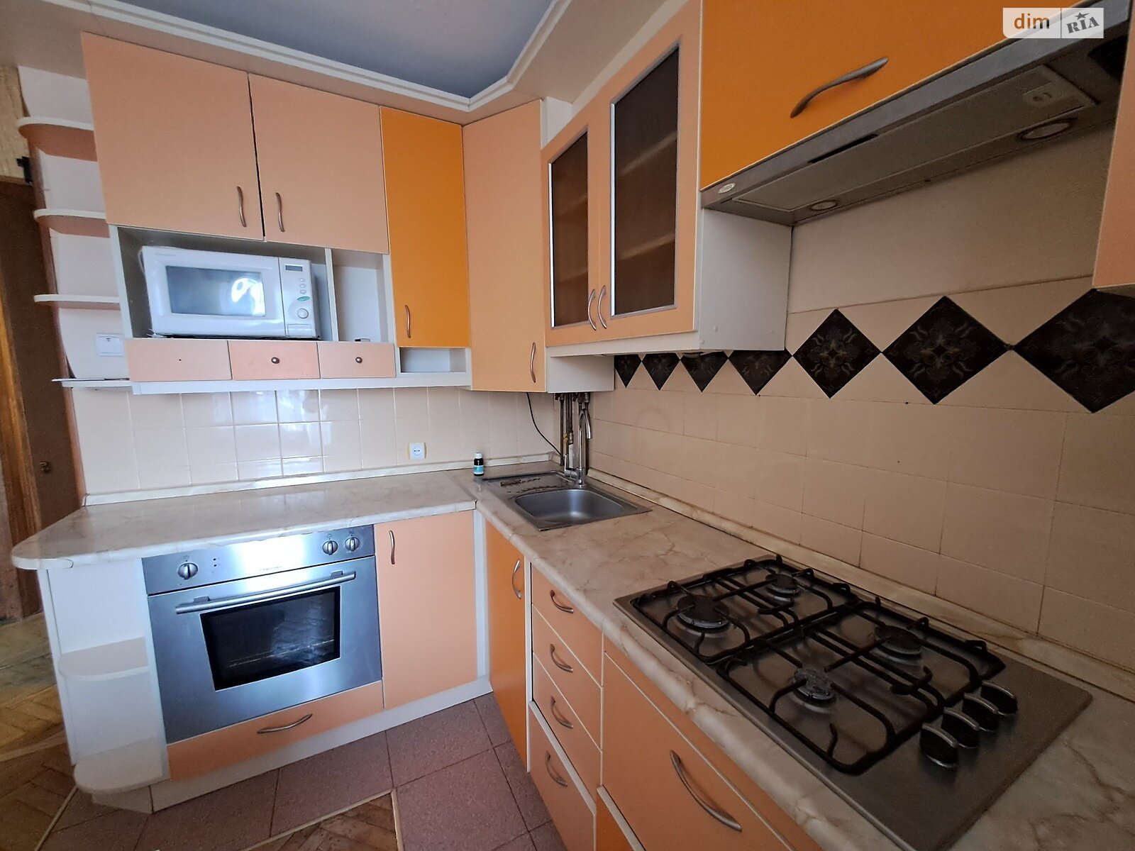 Продажа трехкомнатной квартиры в Тернополе, на ул. Веселая 51, район Центр фото 4 Продажа трехкомнатной квартиры в Тернополе, на ул. Веселая 51, район Центр фото 4