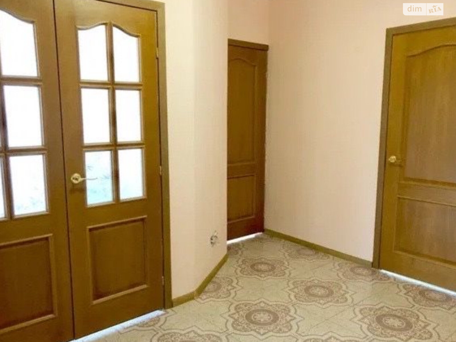 Продажа трехкомнатной квартиры в Тернополе, на ул. Замонастырская, район Центр фото 1 Продажа трехкомнатной квартиры в Тернополе, на ул. Замонастырская, район Центр фото 1