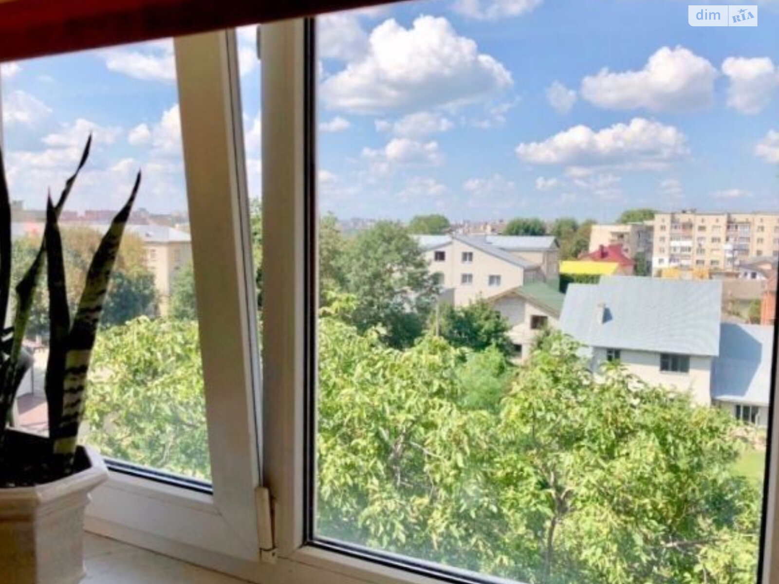 Продажа трехкомнатной квартиры в Тернополе, на ул. Замонастырская, район Центр фото 1 Продажа трехкомнатной квартиры в Тернополе, на ул. Замонастырская, район Центр фото 1